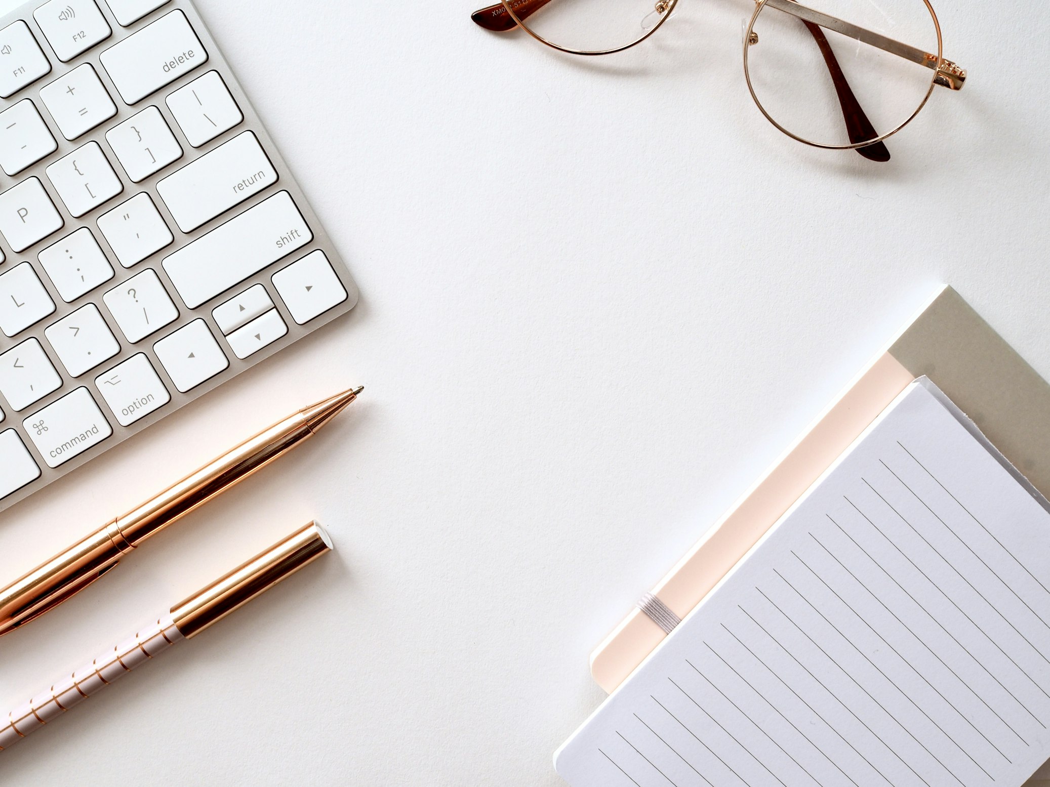 Content marketing strategie planning met laptop en notities